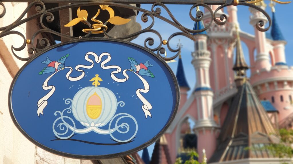 Auberge de Cendrillon, Cinderella's Coach